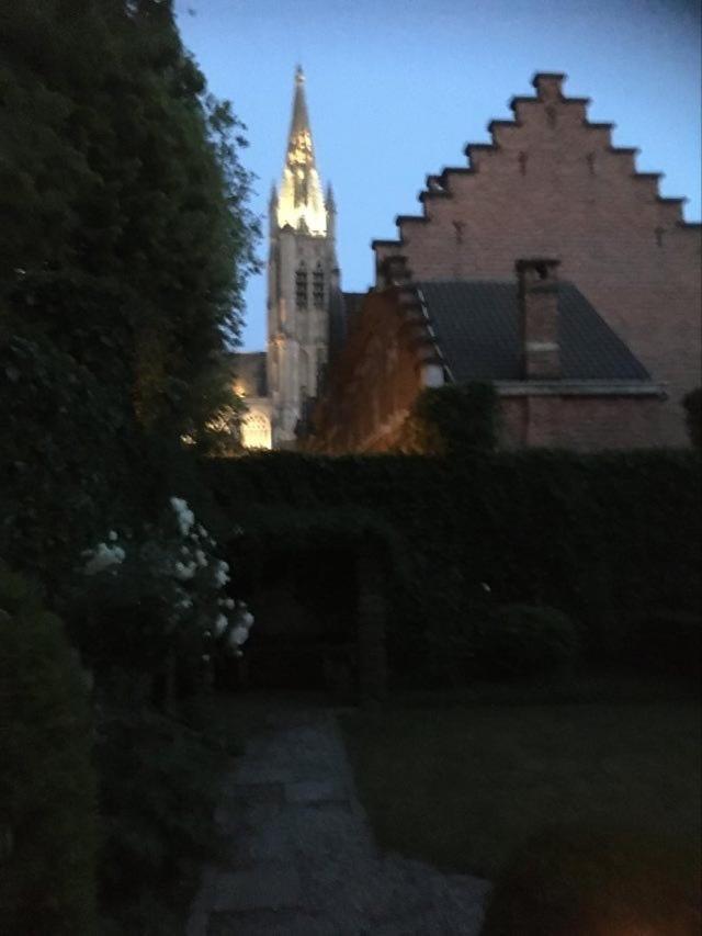 De Gelaarsde Kat Ypres Exterior foto